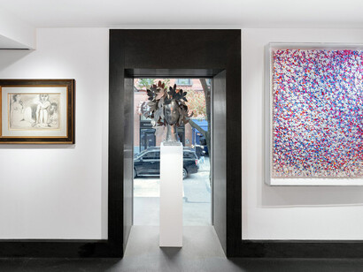 Various artists, New York temporary space opening, inaugural exhibition, exhibition view. Courtesy of Opera Gallery