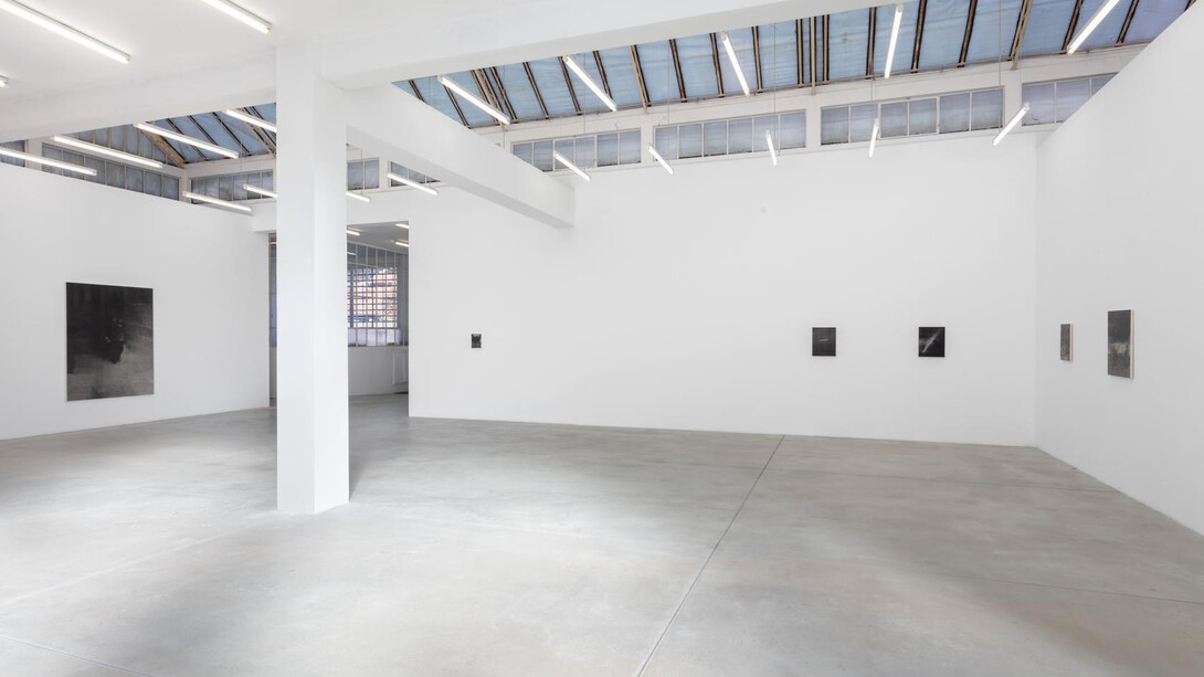 Mario García Torres, Oils, veduta dell’esposizione. Cortesia della Galleria Franco Noero