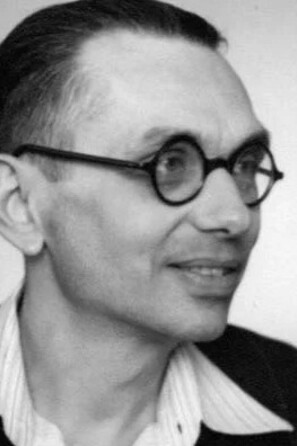 Morì nel 1978 a causa di una malnutrizione autoindotta, frutto delle sue ossessioni e paure di essere avvelenato