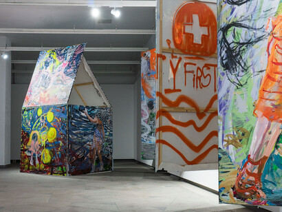 Sip, sis, sip, exhibition view. Courtesy of Pamėnkalnio Gallery