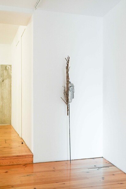 Gonçalo Sena, Folhas fantasma, vista da exposição. Cortesia da Kubikgallery