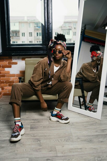 Essas escolhas unem o conforto ao prático, já que você pode trazer sua roupa de treino na bolsa e apenas se trocar no horário de suas atividades após um expediente