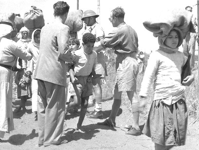 Arab women from the Palestinian village of Tantura are crossing into Jordan under the supervision of the UN and the Red Cross