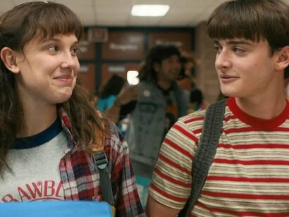 O Will é o personagem que foi literalmente arrancado do mundo normal e devolvido diferente. Ele carrega o trauma de ter estado no Outro Lado, mas também o trauma de nunca ter tido espaço para ser quem é. A sua ligação constante ao passado, à infância e ao grupo não é apenas nostalgia. É também uma forma de adiamento