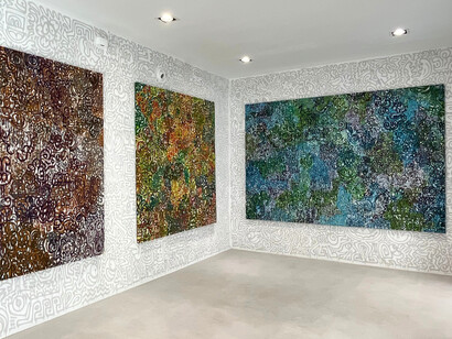 Mr Doodle, Doodle frenzy, exhibition view. Courtesy of Villazan