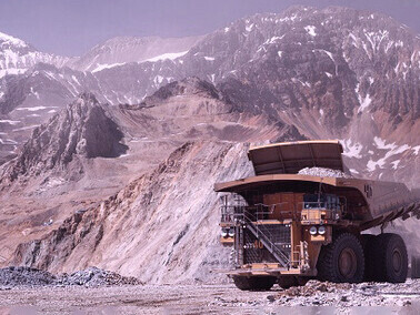 Estados Unidos enfrenta una fuerte dependencia del abastecimiento externo para sostener sus industrias de defensa, energía y tecnología