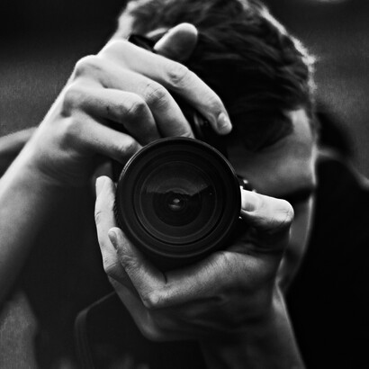 Fotografare, per Pedriali, significava attraversare la soglia dell’intimità senza violarla