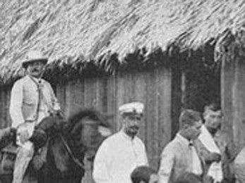 Combatientes de la Quinta Brigada, Primera División, Sexto Cuerpo del Ejército Libertador de Cuba, 1897. En agosto de 1898, con la situación militar insostenible para España, el gobierno español decidió negociar un armisticio. Cuba