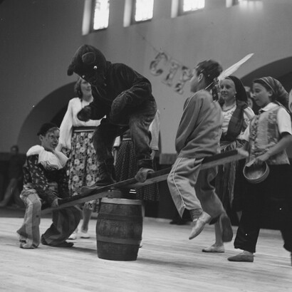 Wip performers at Circus Elleboog, Amsterdam, 19 July 1950, The Netherlands