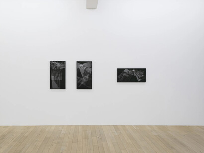 Various artists, Skulptur heute (sculpture today), exhibition view. Courtesy of Galerie Peter Kilchmann