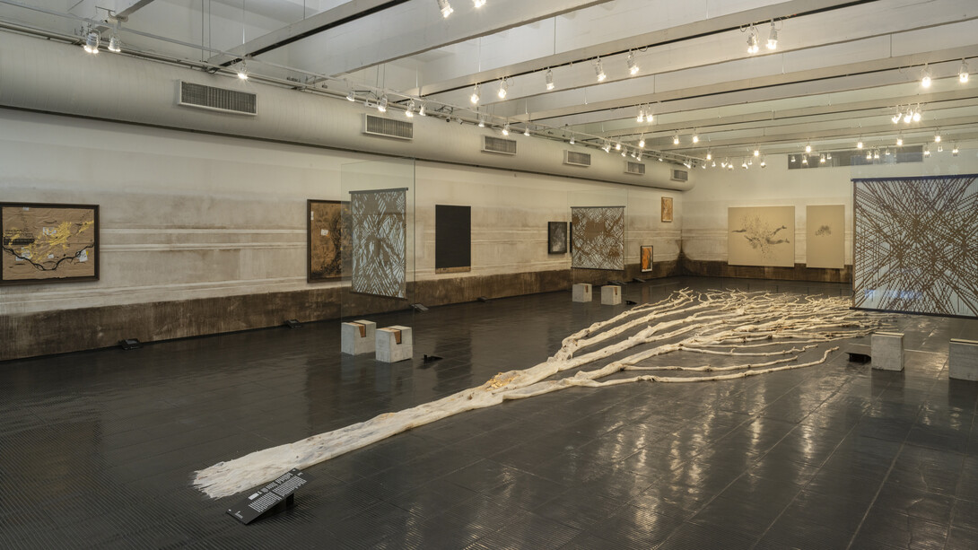 Clarissa Tossin, Ponto sem retorno, vista da exposição. Cortesia do MASP