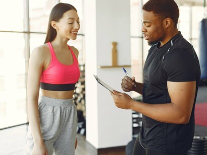 Tailored training: personalized fitness plans adapt to your goals, your body, and your pace
