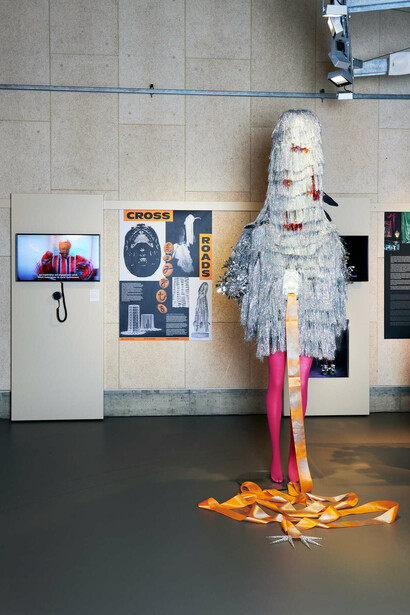 Résidence d’artiste 2026: 11ᵉ édition du Prix Art Humanité, vue de l'exposition. Avec l'aimable autorisation du Musée international de la Croix-Rouge et du Croissant-Rouge