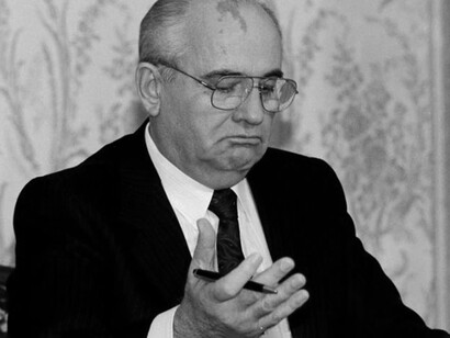 Inspirado por la devastación europea tras la guerra, Robert Schuman impulsó en 1950 un proyecto de cooperación económica que sentó las bases de la integración regional y del posterior nacimiento de la Unión Europea