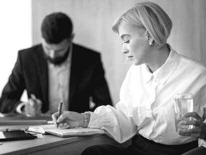 Il dibattito pubblico sul caso ha evidenziato la delicatezza dell’intervento dello Stato nella tutela dei minori, tra diritto dei bambini e diritti dei genitori