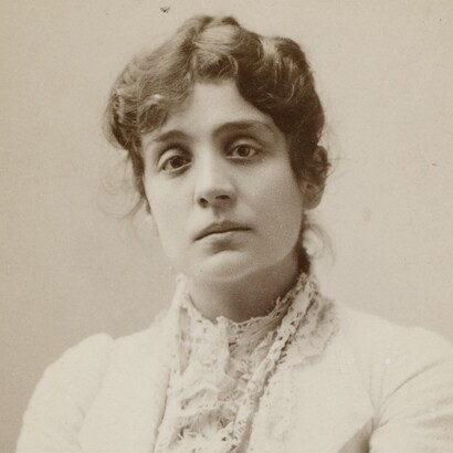 Duse preferiva una recitazione sobria, fatta di silenzi, gesti minimi ed emozioni autentiche