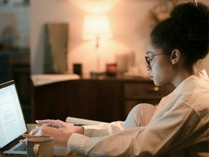 Quando iniciei a minha, também tive alguma dificuldade em organizar o meu tempo e em conseguir fazer face a tudo, não só ao “meu trabalho”, mas também à minha vida pessoal