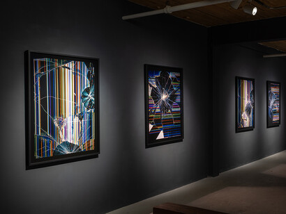 Oli Sorenson, Video pistoletto, vue de l'exposition. Avec l'aimable autorisation d'Art Mûr