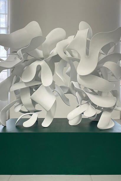 Tony Cragg, Ge(schichte), veduta della mostra. Cortesia della Galleria Tucci Russo