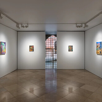 Richard Ayodeji Ikhide, Incroci del passato (Crossroads of the past), exhibition view. Courtesy of Victoria Miro