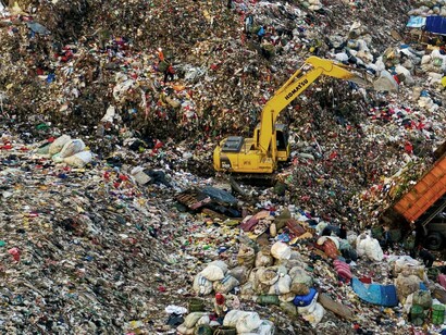 O maior desafio talvez seja psicológico e social: estamos preparados, como humanidade, para viver em um mundo em permanente estado de emergência? O sentimento de “normalidade” já não é o mesmo. Os calendários se reorganizam ao redor dos desastres. As prioridades mudam. As promessas de desenvolvimento sustentável colidem com a realidade de sobrevivência imediata