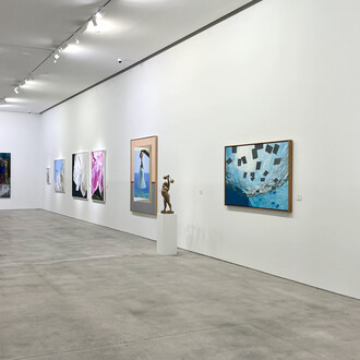 Julio Larraz, Reciprocity, exhibition view. Courtesy of Ascaso Gallery