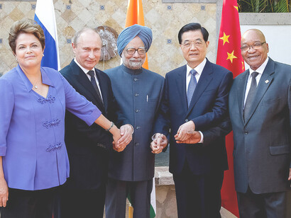 President Dilma Rousseff attended a meeting of the Heads of State and Government of the BRICS (Brazil, Russia, India, China, and South Africa) in Los Cabos, Mexico, on June 18, 2012
