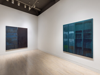 Pat Steir, Before the rain, exhibition view. Courtesy of Locks Gallery