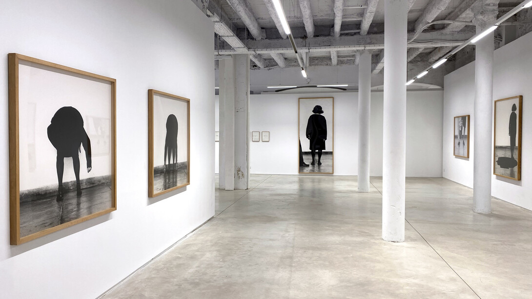 Helena Almeida, To hold the line with my fingers, exhibition view. Courtesy of Prats Nogueras Blanchard