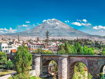Fue en las altas laderas del Misti y de los volcanes vecinos, Chachani y Pichu Pichu, donde un grupo de investigadores decidió estudiar la fauna que habita en esos ambientes extremos. Volcán Misti, Arequipa, Perú
