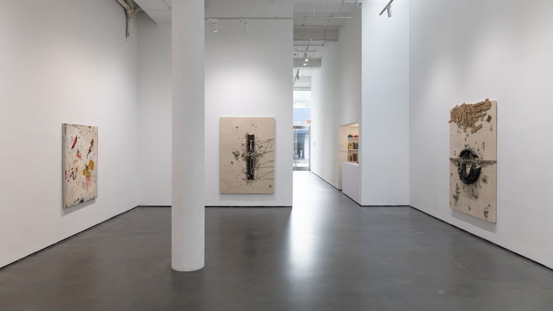 Bernardo Pacquing, Causal loops, exhibition view. Courtesy of Silverlens Galleries