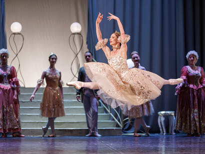 Gioachino Rossini su libretto di Jacopo Ferretti, La cenerentola, ossia La bontà in trionfo, vista della performance, Teatro Nuovo