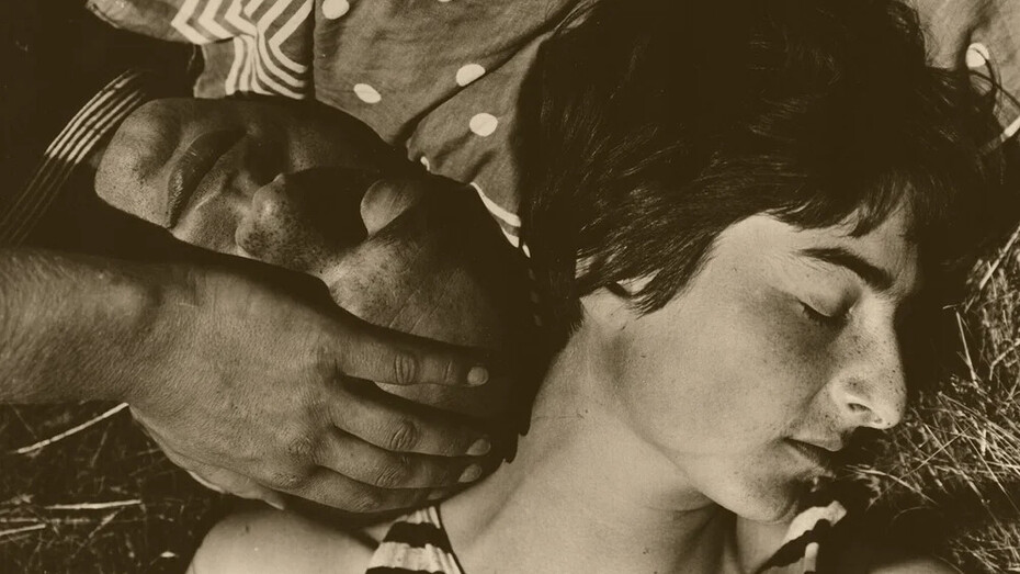 Ringl + pit, Ellen + Walter Auerbach (detail), 1930. Courtesy of Robert Mann Gallery