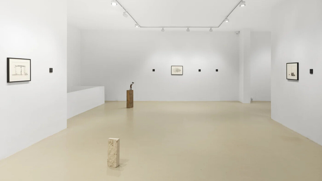 Fabien Mérelle, Arbre sentinelle, exhibition view. Courtesy of Keteleer Gallery