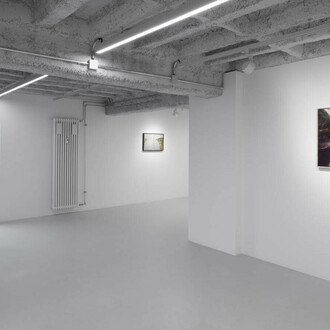 Verschiedene künstler, It's no crime to tickle time, ausstellungsansicht. Mit freundlicher genehmigung der Galeria Plan B