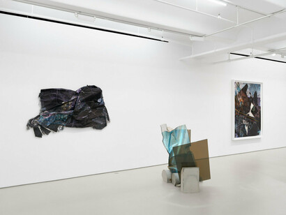 Charisse Pearlina Weston, Mis-mé- (squeeze), exhibition view. Courtesy of Jack Shainman Gallery