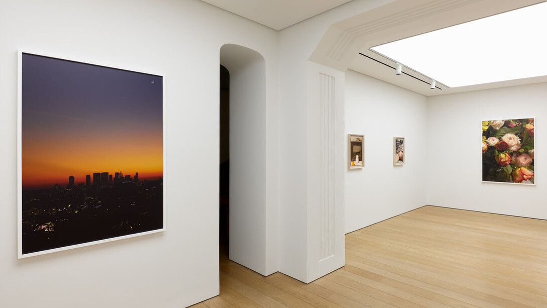 Roe Ethridge, Rude in the good way, exhibition view. Courtesy of Gagosian