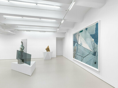 Charisse Pearlina Weston, Mis-mé- (squeeze), exhibition view. Courtesy of Jack Shainman Gallery