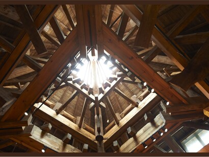 Ceiling framework of the main exhibition hall pointing to the skylight, Itchiku Kubota Art Museum