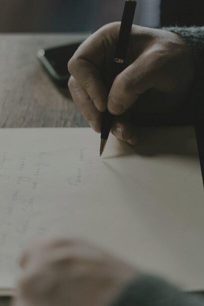 El corazón va por un lado, pero la boca, por miedo o inseguridad, elige un camino más seguro y menos emotivo