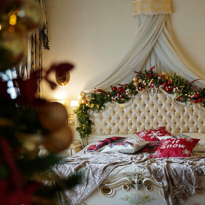 Nel bene e nel male, hanno raccontato desideri, vizi e aspirazioni dell’Italia consumistica, anticipando e riflettendo cambiamenti culturali che ancora caratterizzano la società contemporanea