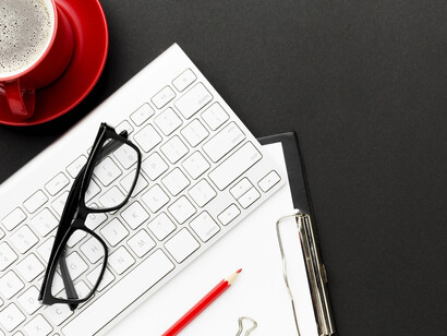 Allí donde las tareas se aceleran y se optimizan, surge la pregunta por el sentido, el criterio y la responsabilidad que ninguna máquina puede asumir por completo