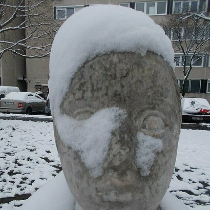 Jelena Veszely, "Meditación", escultura, 1973-1980