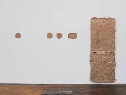 Lucy Skaer, Stacks and ledgers, exhibition view. Courtesy of Peter Freeman, Inc.