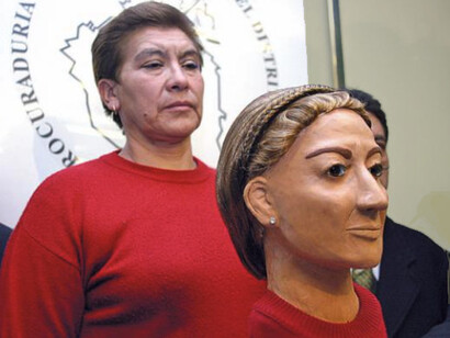 Juana Dayanara Barraza Samperio (1957) es una asesina en serie mexicana y ex luchadora profesional- Conocida comp La Mataviejitas, sentenciada a 759 años de prision por asesinar a 17 ancianas y cometer 20 robos en Ciudad de México, México