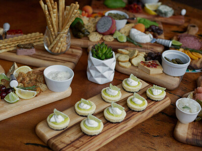 Abondance végétale et éclat des couleurs : un banquet où chaque bouchée explore la richesse du vivant, entre fraîcheur, douceur et audace