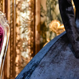 Louvre couture. Piezas de arte, piezas de moda, vista de exhibición. Cortesía del Musée du Louvre