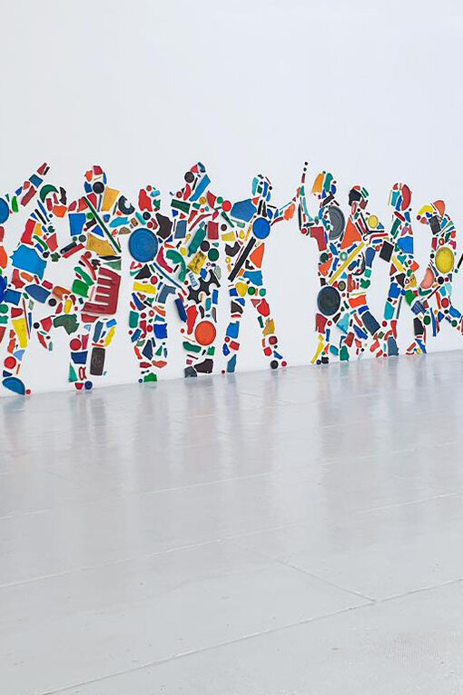 Tony Cragg, Ge(schichte), veduta della mostra. Cortesia della Galleria Tucci Russo