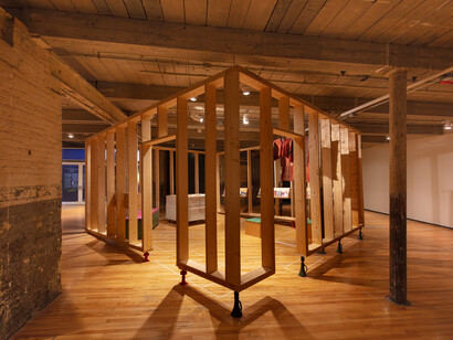 Jimena Sarno, Rhapsody (Rapsodia), vista de exhibición. Cortesía del MASS MoCA