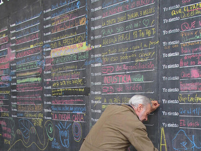 Durante los actos conmemorativos del 40 aniversario del golpe de Estado chileno (1973 - 2013) Centro Cultural Gabriela Mistral, Santiago, Chile